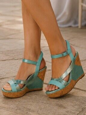 BCBGeneration💋LEATHER💋LIKE NEW Teal/Turquoise Strappy Wedge Sandals Sz 6M/36
